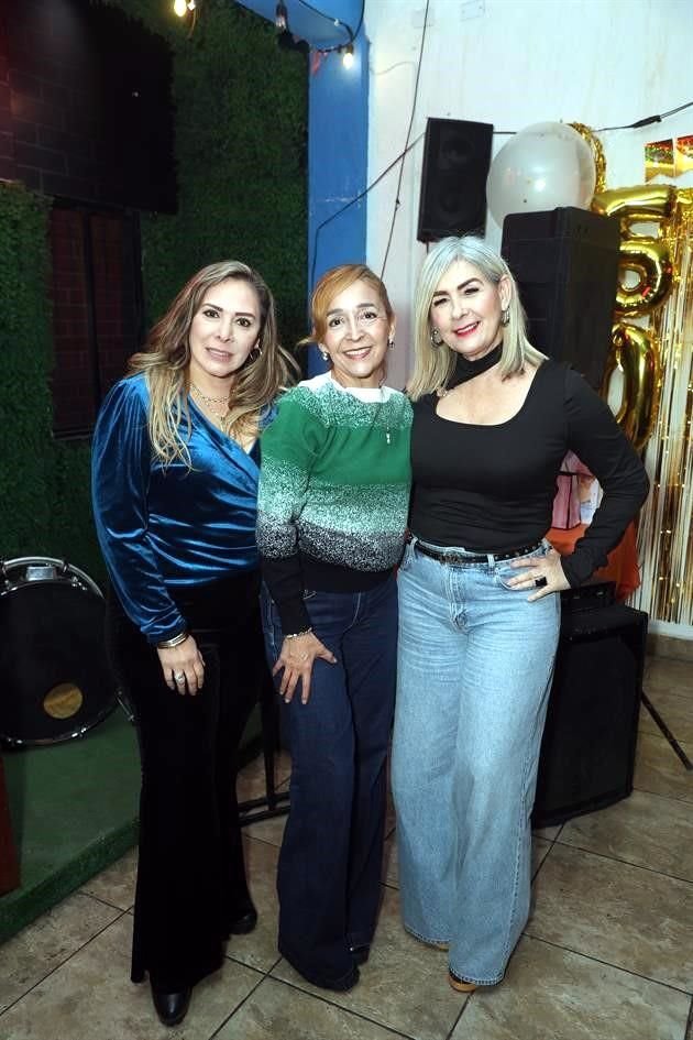 Sara Guerra, Rocío Ortega y Mely Resendez