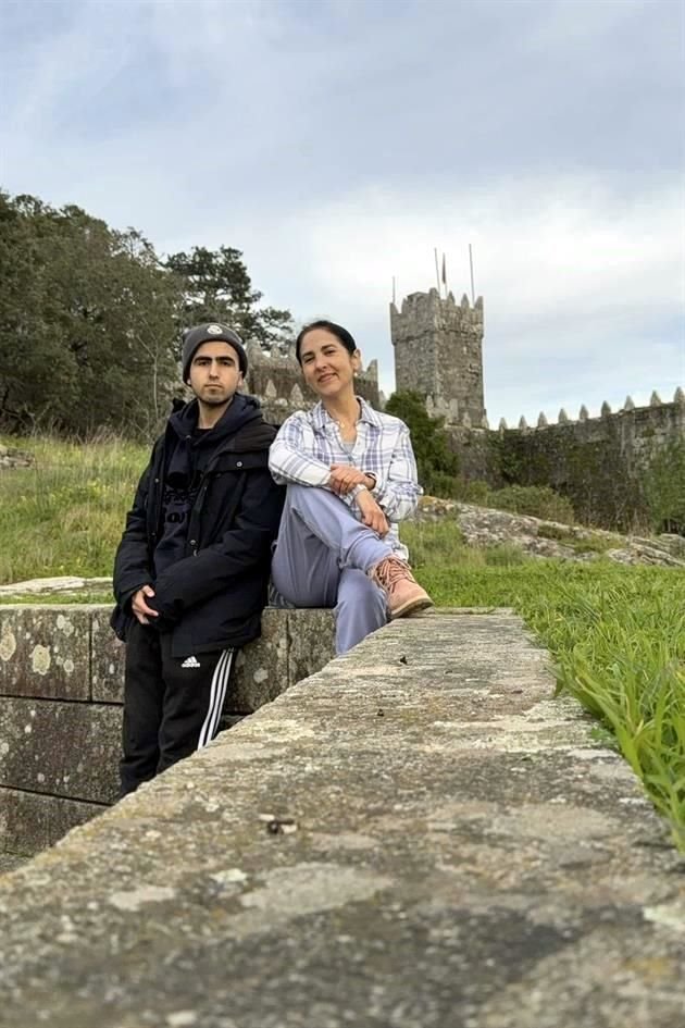 José Vela y Claudia Fernández