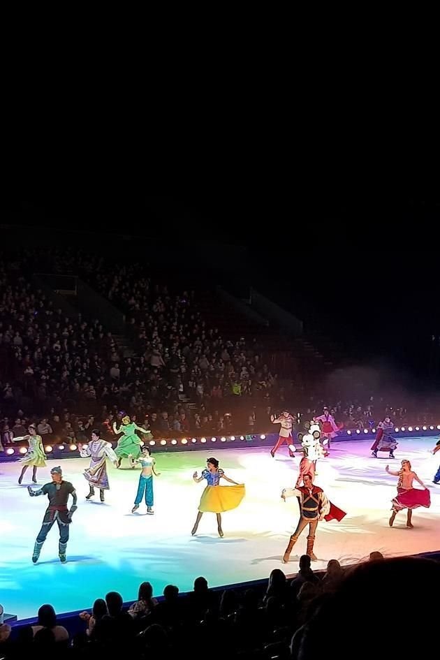 El talento de la patinadora Paulina Santos la lleva a cumplir uno de sus grandes sueños: ser parte del elenco de Disney On Ice