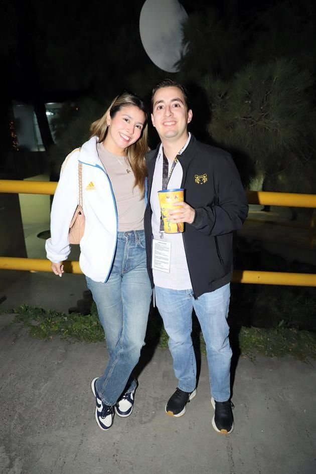 Ana Paola Vicencio y Mauricio Garza