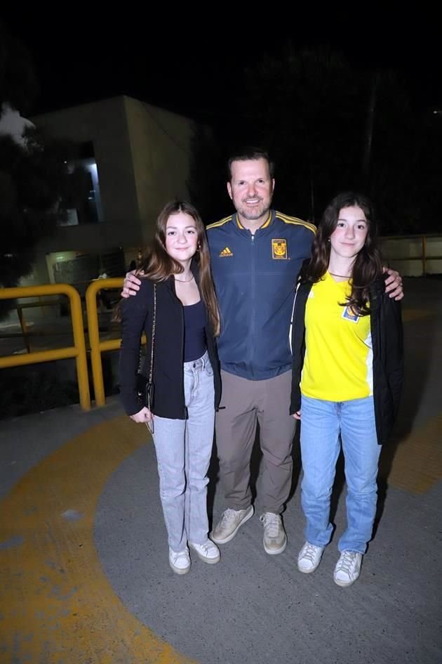 Elisa Padilla, Alfredo Martínez y Sara Martínez