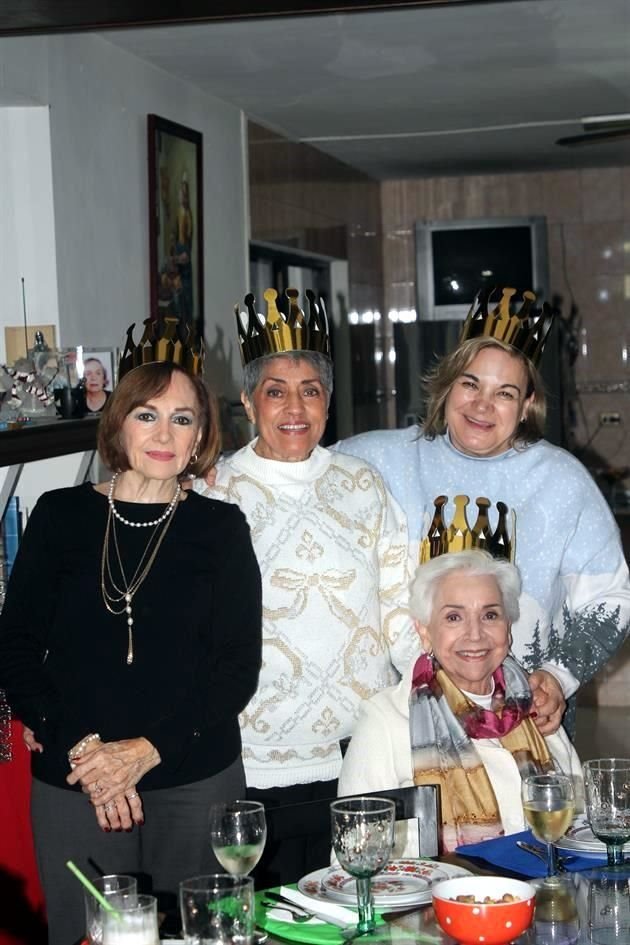 Norma de Lozano, Chacha Delgado de Romero, Paty de Ramírez y Lucinda Garza