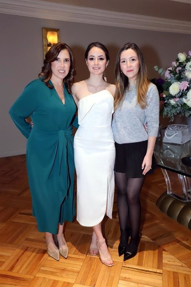 Patricia Kavande, Kamila Sánchez Muñiz y Daniela Guevara