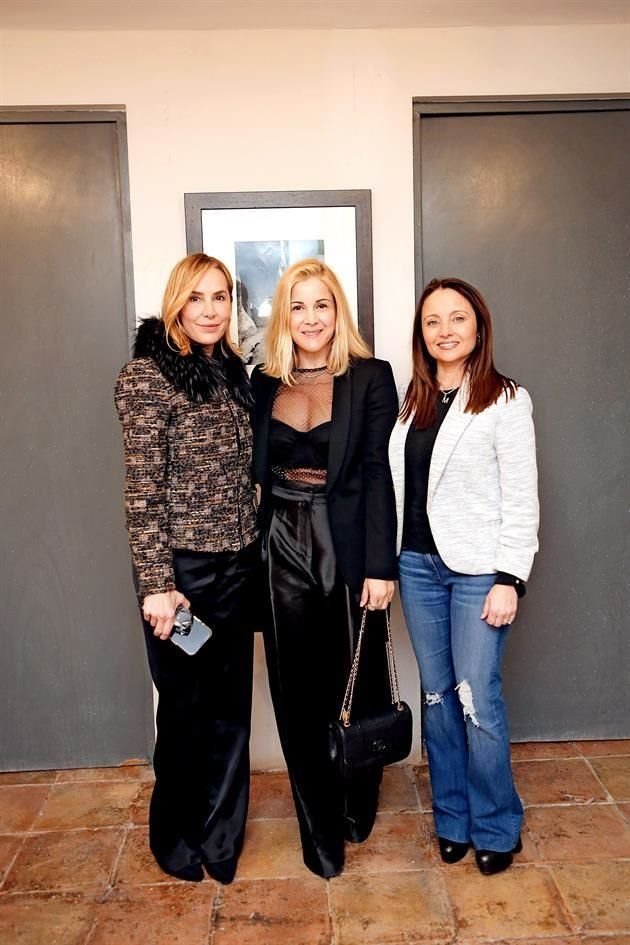 Sandra Jiménez, Loreto Villarreal y Mayra Macías de Canavati