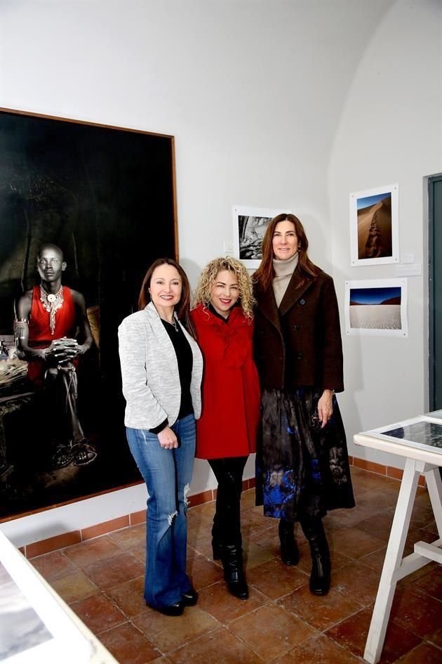 Mayra Macías de Canavati, Roberta Marroquín y Cristina Lobeira