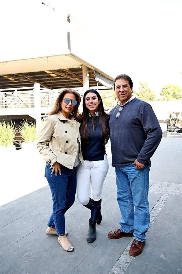 Verónica Colín de Olmos, Verónica Olmos Colín y José Antonio Olmos