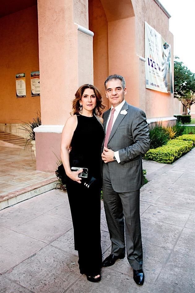 Carla Yamallel de Treviño y Gustavo Treviño