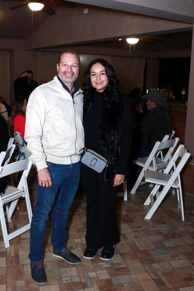 Carlos Anzaldúa y Ana Gi Reyes