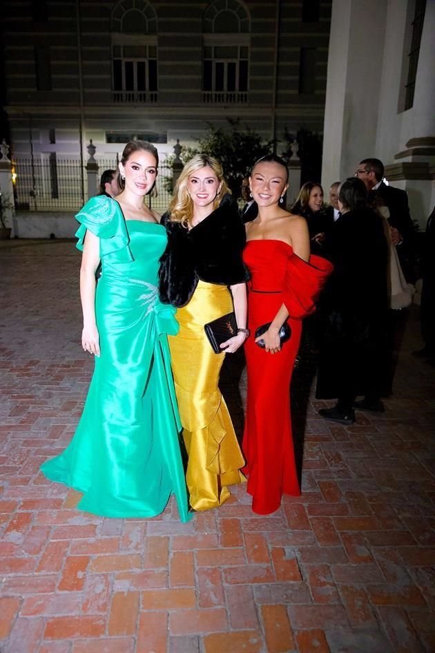 Mariana Villarreal de Reiter, Dany Chamorro de Leal y Paloma Villarreal Villarreal
