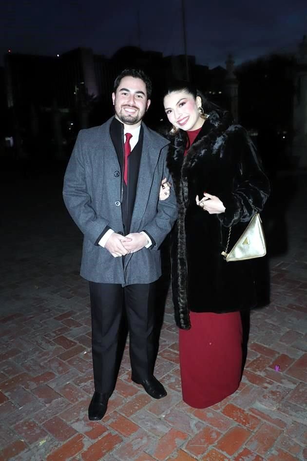 Felipe Martínez y Corina Salazar