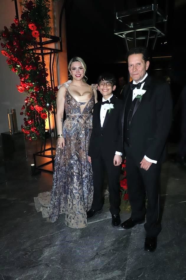 Priscila Leal de Villareal, Juan Manuel Villarreal Leal y JJuan Manuel Villarreal Guajardo