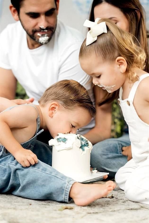 PAPÁS: Bárbara Hauser de Guerra y Bernardo Guerra. ES: Niño