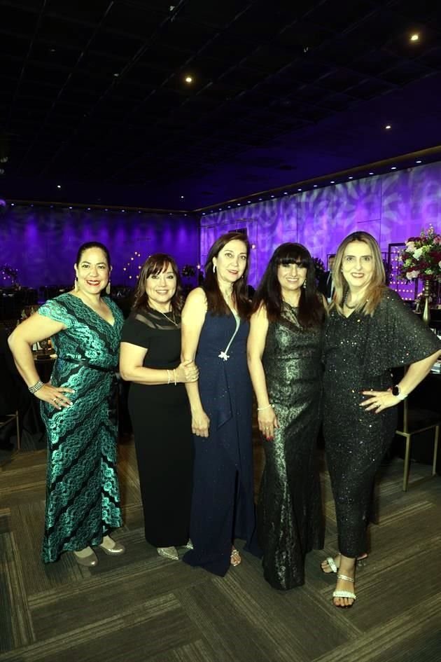 Paty Gil, Araceli Sánchez, Verónica Rodríguez, Norma Cantú y Mónica Reyna