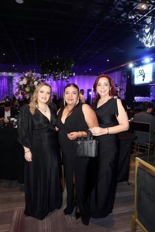 Wendy Casas, Diana Olguín y Mirthala López