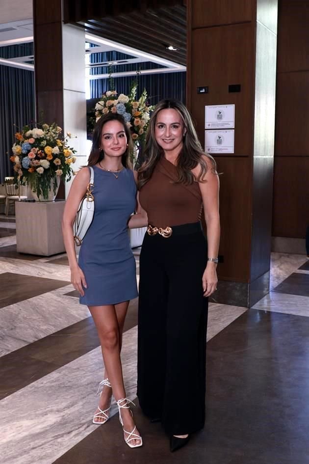 Alejandra Treviño Ochoa y Betty Ochoa de Treviño