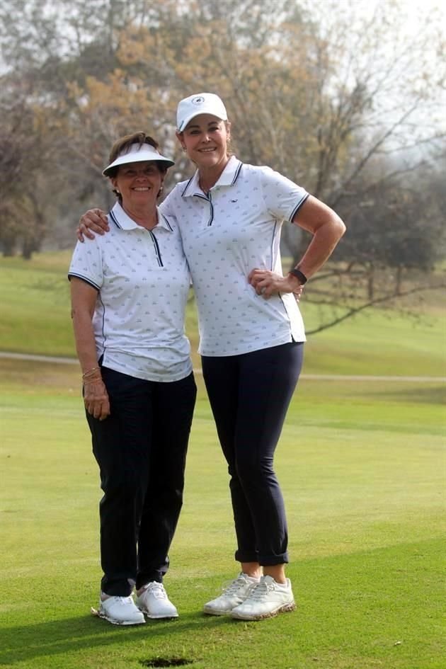 Lourdes González de Martínez y Kathia González de Samar