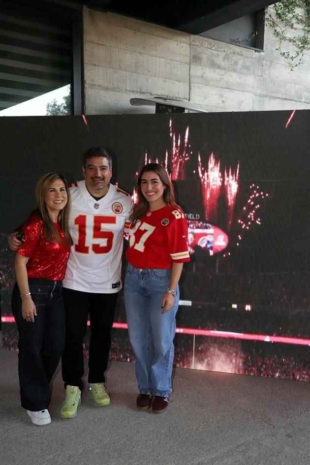 Fernanda Cantú de Cantú, Eduardo Cantú y Cordelia Cantú