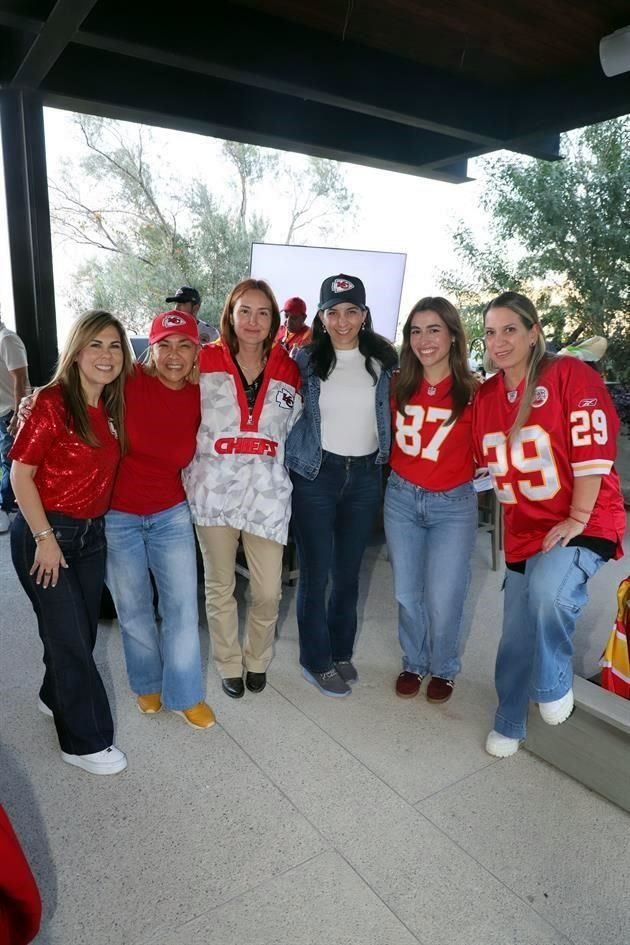 Fernanda Cantú, Alejandra Villarreal, Adriana Villarreal, Mariana de los Santos, Cordelia Cantú y Olivia de Salazar