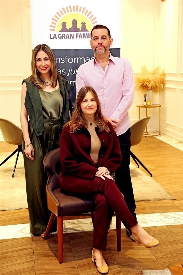 Vanessa Villarreal, Federico Santos Boesch y Alejandra Cortés de Milmo