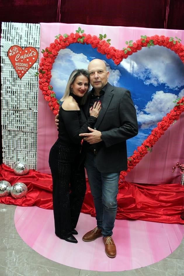 Cristy Ríos y Víctor Lozano