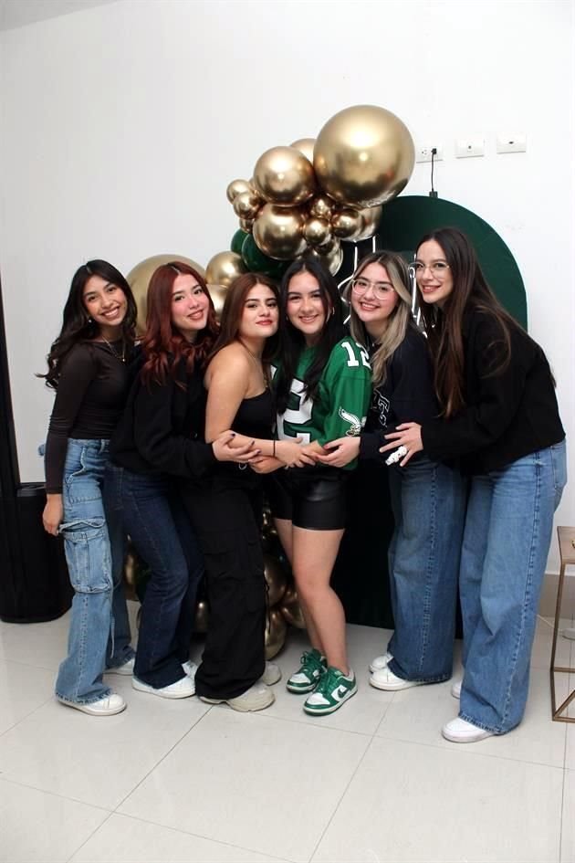 Valentina Ábrego, Ana Paula Ortega, Luciana Valenti, Abril Mendoza, Regina Ortega y Fernanda Barragán