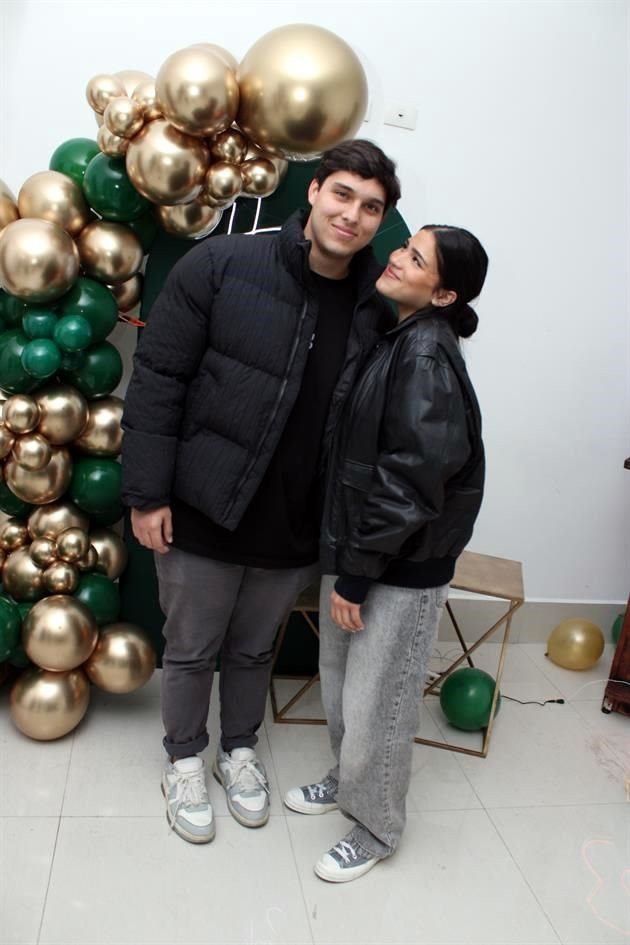 Alejandro Armendáriz y Daniela Reyes