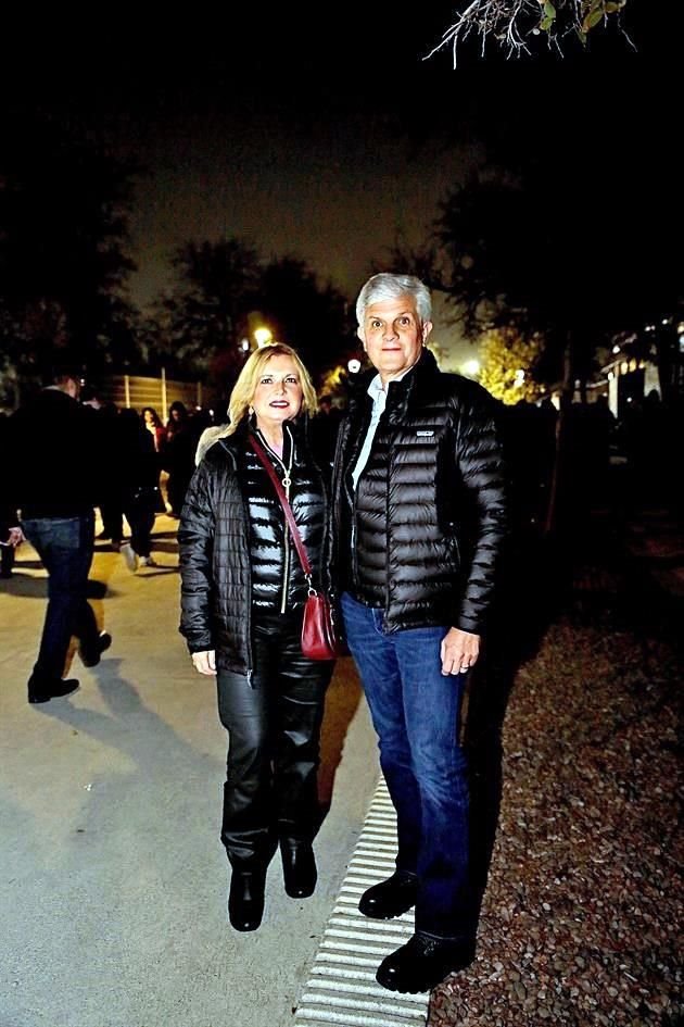 Paty Rodríguez Coronado y Ricardo Coronado