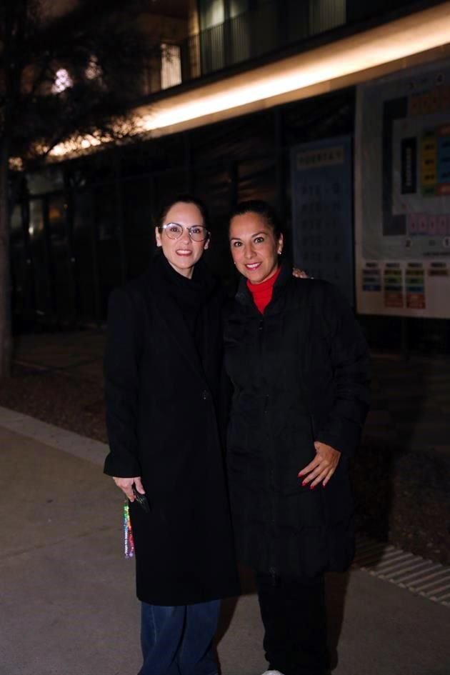 Sally Reyes y Amelia Reyes