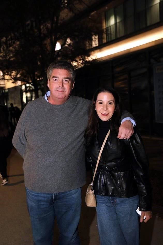 Juan Mario Garza y Cristina de León de Garza
