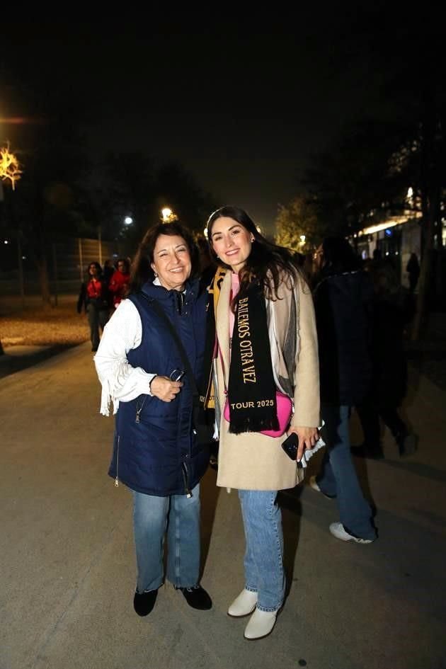 Elizabeth García y Mónica González