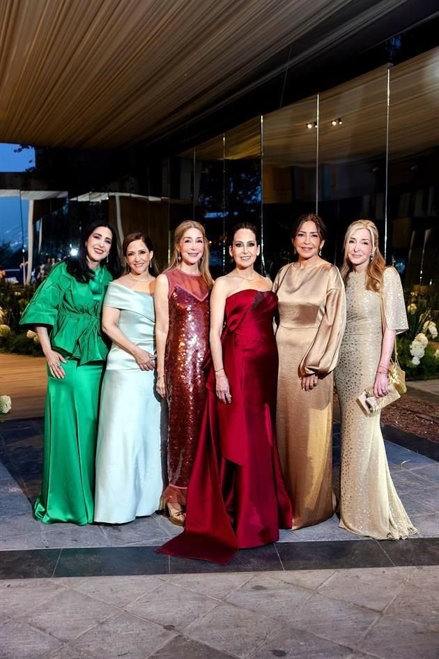 Magdalena Herrera de Calderón, Lorenza Herrera de González Ballesteros, Balbina Herrera de Medrano, Karina Herrera de Cantú, Fernanda Herrera y Bárbara Herrera de Garza