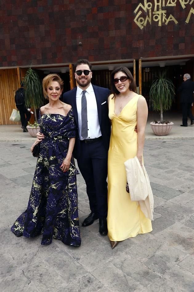 Lorena Gil, Gabriele Dutto y Camila Jiménez