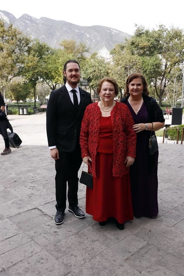 José Ángel Santos, Victoria Treviño de Cantú y Vicky Cantú de Santos