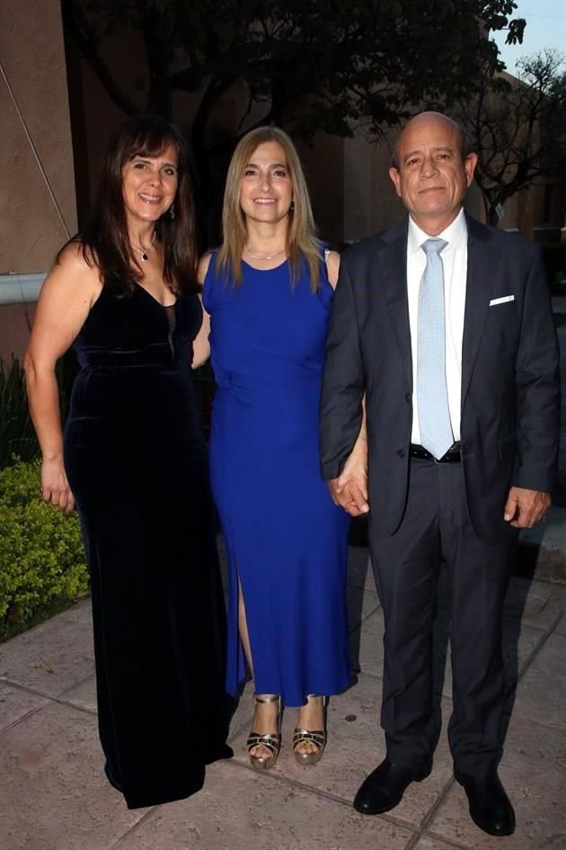 Sonia Ortiz, Laura Salinas y Alberto López