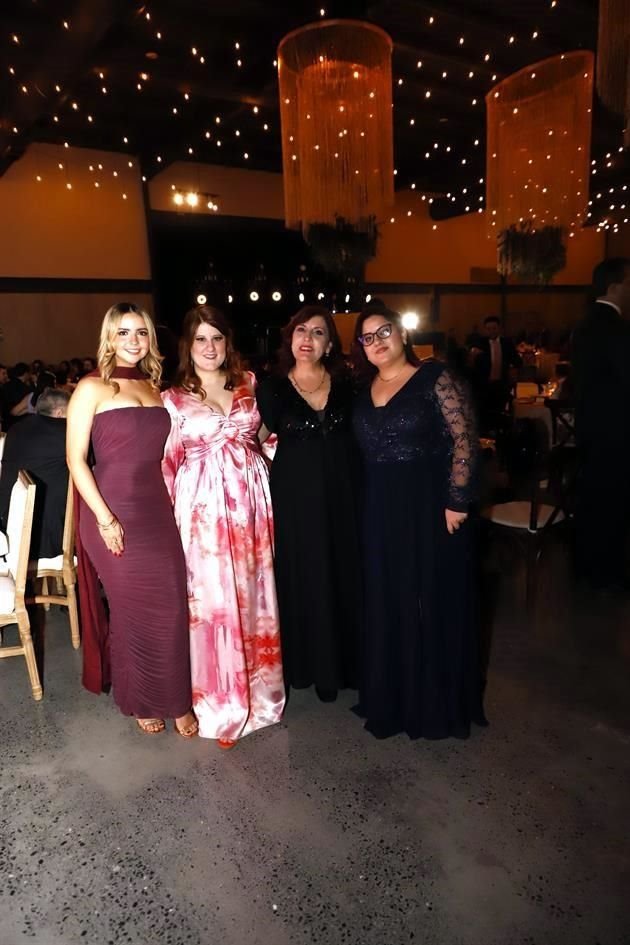 Ana Carmen Madero, Ana Cecy Madero de De la Garza, Ana Cecilia Serna de Madero y Sofía Madero