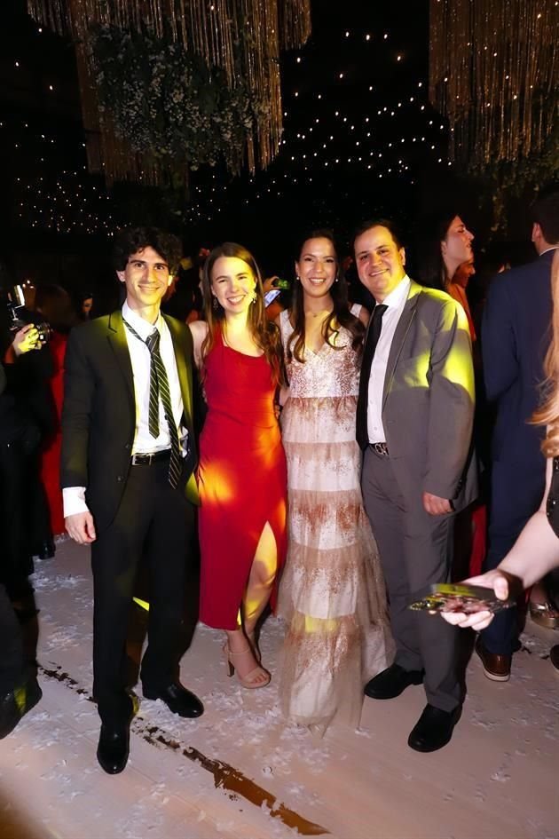 Alejandro Andonie, Andrea Silva, Andrea Lobo y Francisco García