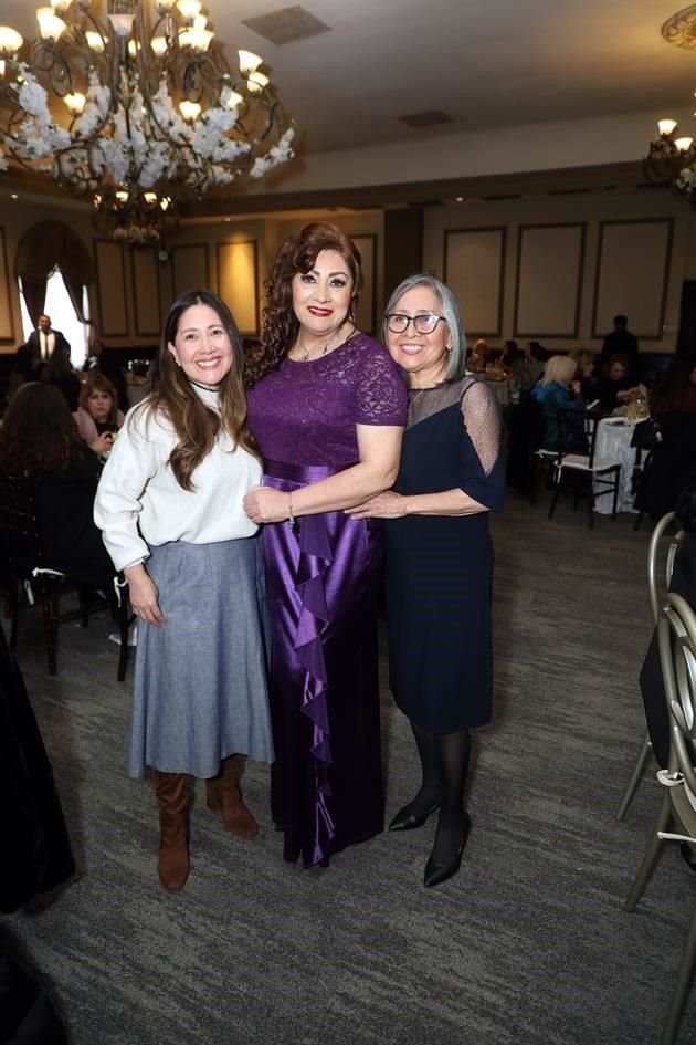 Tania Torres, Irma Lucila Iruegas de Guajardo y Priscila Bustos Nuñez