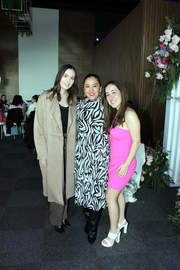 Marifer Sandoval, Olga María Muñoz y Melissa Mussi Villarreal