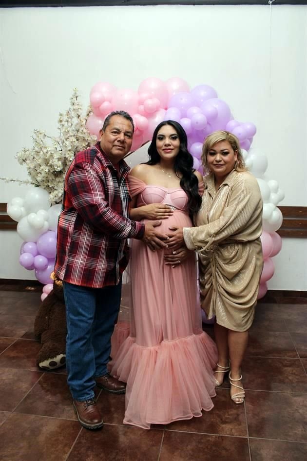 Gabriel Rodríguez, Christabel Rodríguez Zamarripa y Norma Zamarripa