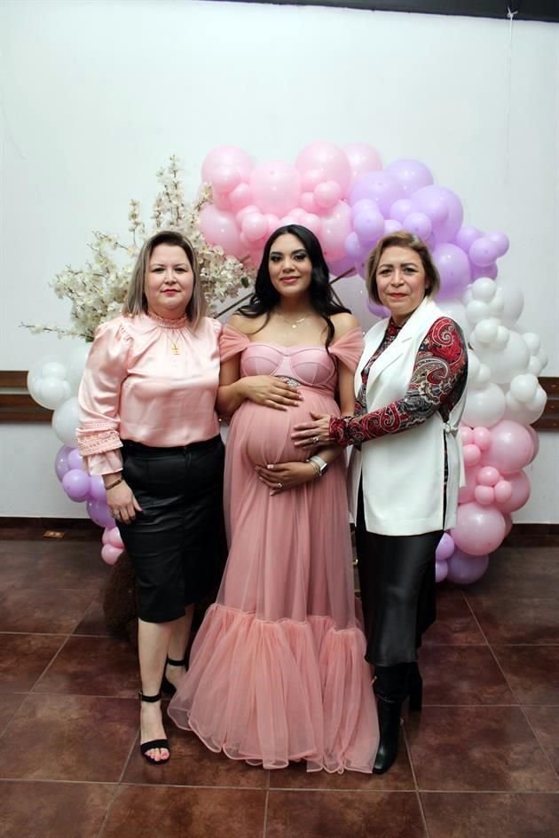 Nancy Zamarripa, Christabel Rodríguez Zamarripa y Guadalupe Zamarripa