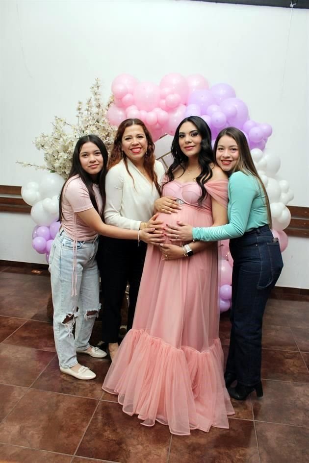 Alejandra Muñiz, Érika Rivera, Christabel Rodríguez Zamarripa y Edith Muñiz