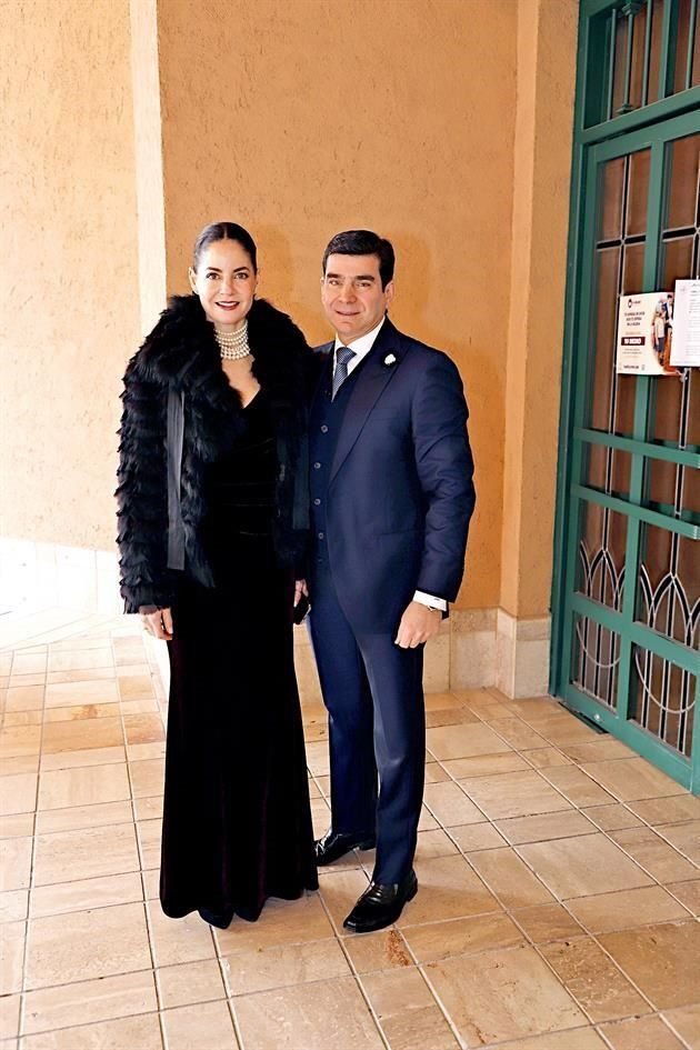 Paulina Zambrano de Martínez y Hernán Martínez