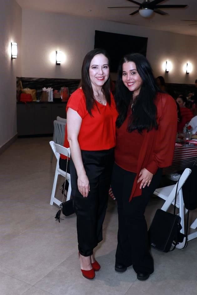 Yazmín Salazar y Laura Fernández