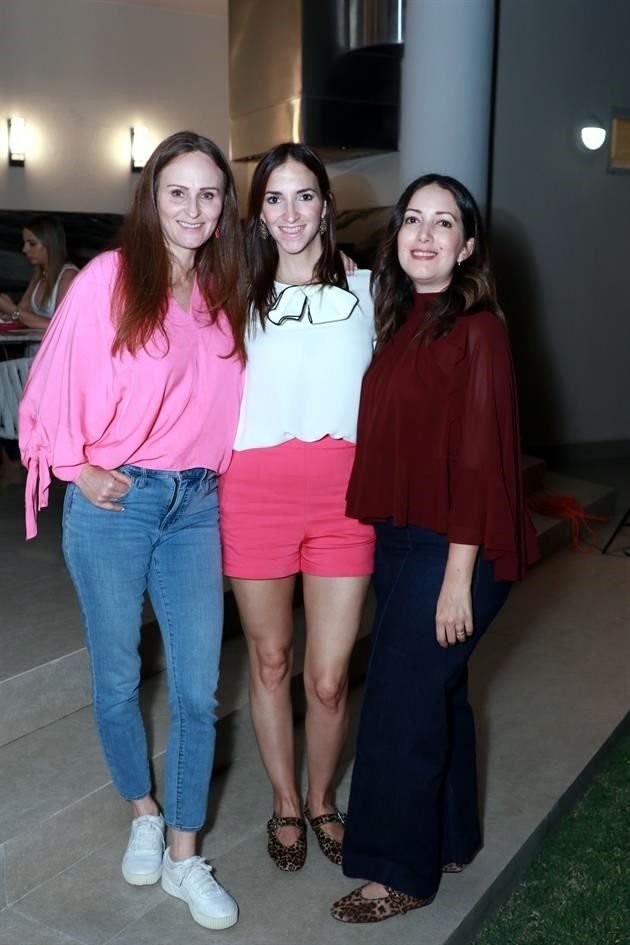 Miriam Beer, Melissa Falcón y Marcela Gallardo