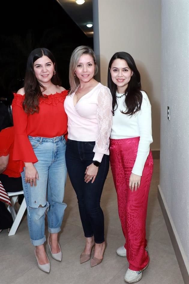 Pamela Garza, Lorena Ramos y Anilú Montaño