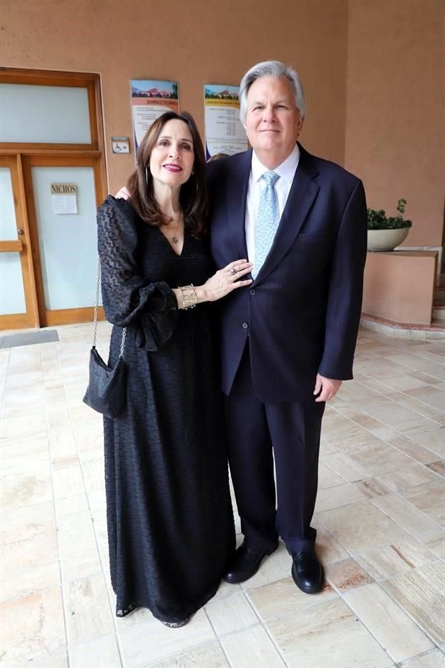 Adriana Coindreau de García y Jorge Antonio García Garza