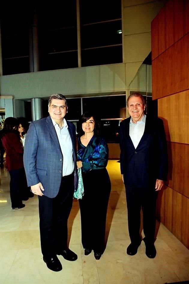 David Garza Salazar, Claudia García de Garza y José Coppel