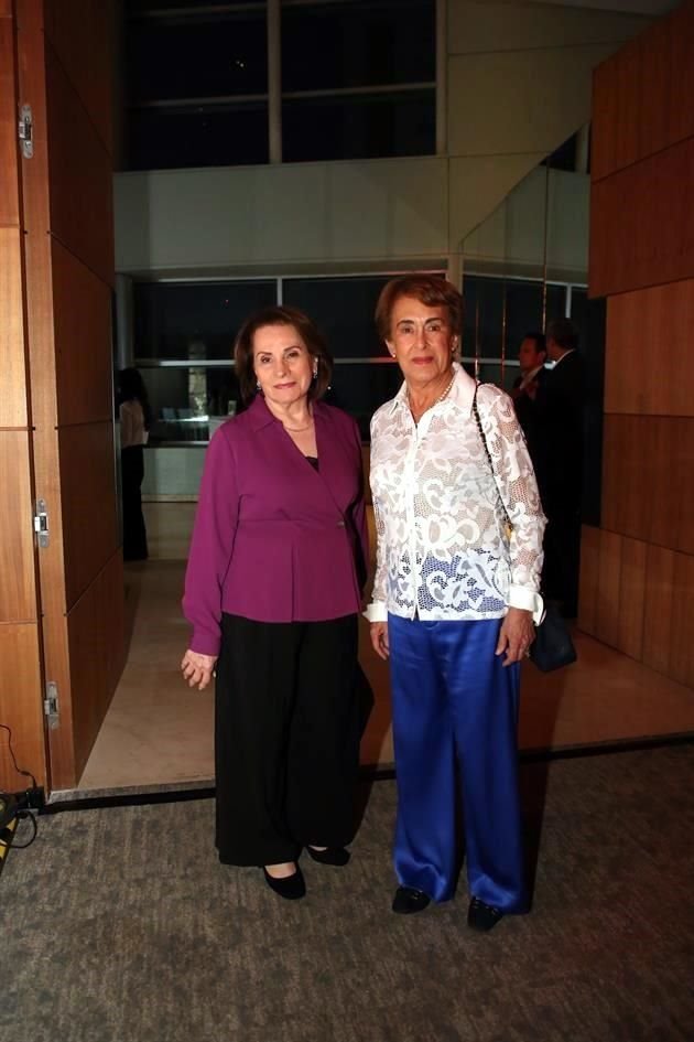 Patricia Loyola y Susana Canales de Odriozola