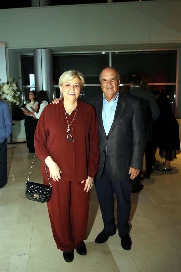 Nidia Villarreal de Páez y Mario Páez