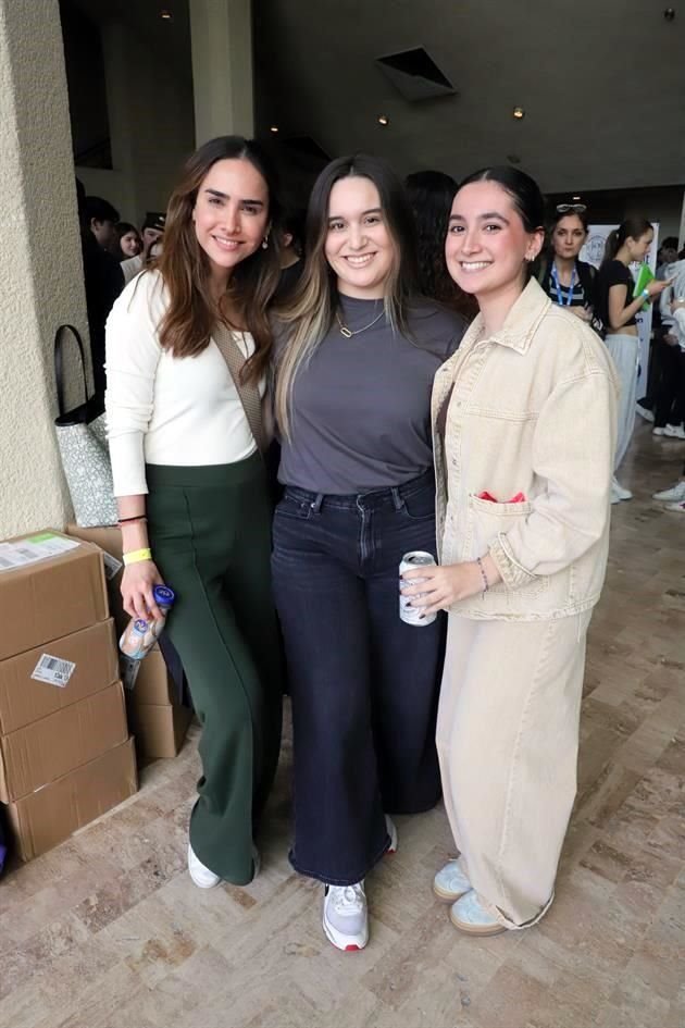 Carolina Hernández, Ana Fernanda de la Paz y Regina Velasco